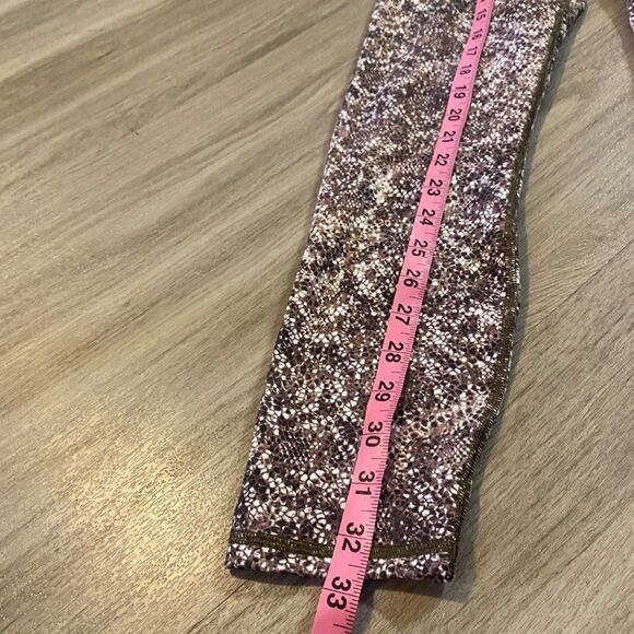 Fabletics Mid - Rise printed powerhold women's athletic leggings size  XS - Picture 8 of 8